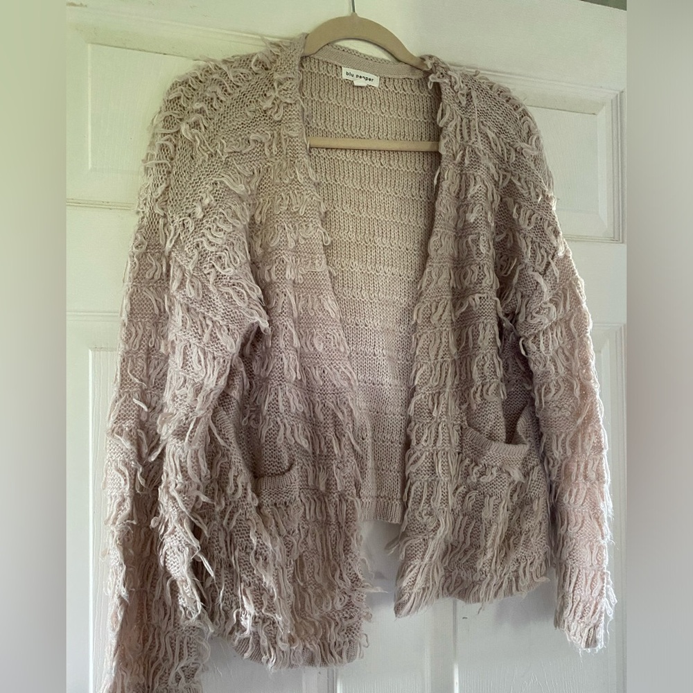 Blush Cardigan, size small, boujii on a budget!